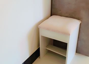 استديو بسرير ماستر وجلسة مريحة 