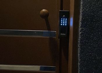 استديو بسرير ماستر وجلسة جانبية