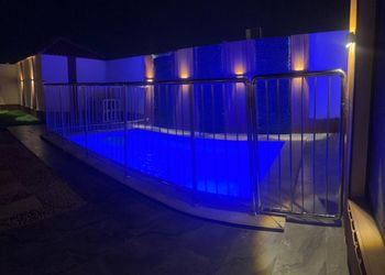شالية بمجلس مطل على الفناء الخارجي 