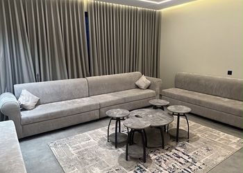 شاليه بمسطح اخضر ومجلس
