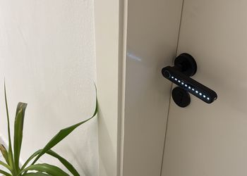 استديو بسرير ماستر وجلسة جانبية 