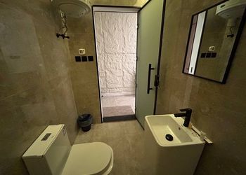 استديو هادئ بسرير ماستر 