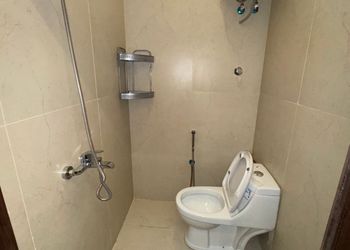 استديو بأثاث مريح وبسيط 
