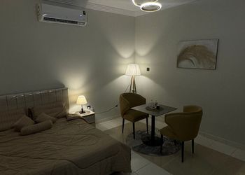 استديو هادئ بسرير ماستر