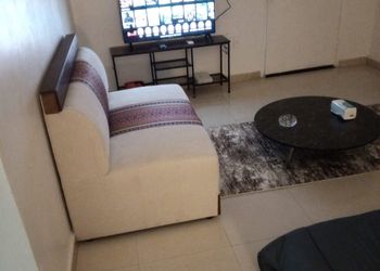 استديو بسرير ماستر وجلسة جانبية 