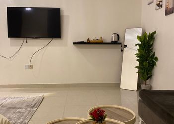 شقة بغرفتين نوم وأثاث مريح