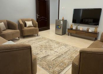 شقة بغرفتين نوم وصالة