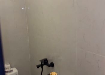 استديو بسرير ماستر وجلسة جانبية