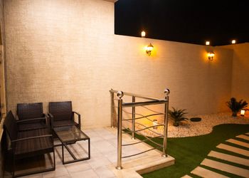 شاليه بغرفة نوم مطلة على المسبح 