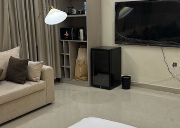 شقة بصالة وغرفة نوم