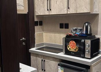 استديو بتصميم هادئ ودخول ذاتي