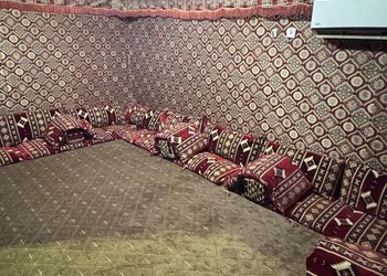 شاليه بجلسة خارجية ومسبح خارجي