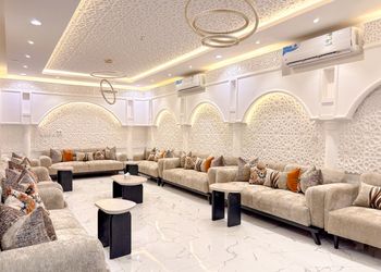 شاليه بمسطح اخضر ومسبح ألعاب مائية