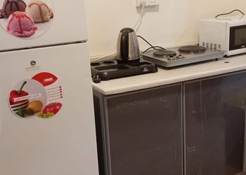 استديو بسرير ماستر وجلسة جانبية 