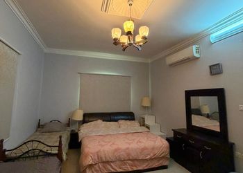 مزرعة بمناظر خلابة وجلسة خارجية 