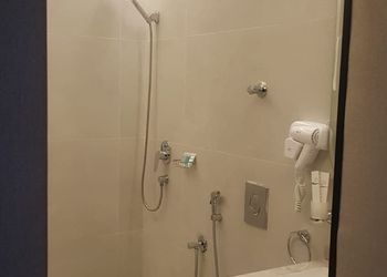استديو بسرير ماستر 