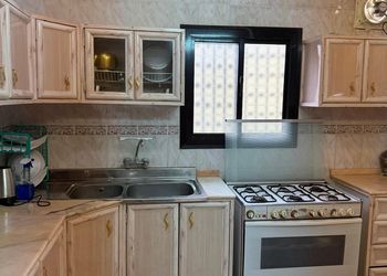 استراحة بمجلس وفناء خارجي 