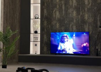 شقة بصالة مريحة ودخول ذاتي 