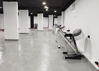 استديو بأثاث مريح وبسيط 