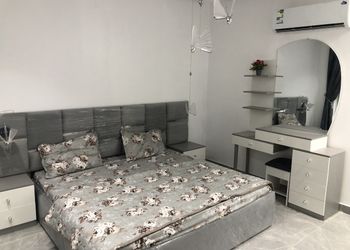 شاليه بجلسة خارجية والعاب اطفال