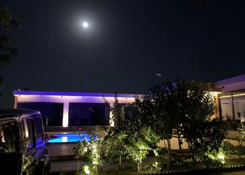 استراحة بجلسة خارجية و مجالس