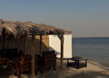 كرفان بمناظر خلابة وجلسة خارجية
