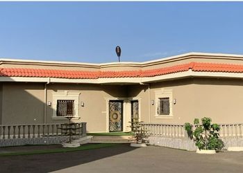 استديو بجلسة خارجية وسرير ماستر 