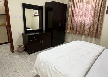 شقة بغرفتين نوم وصالة 