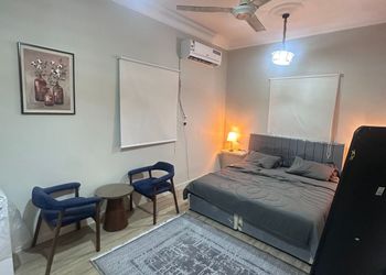 استديو بدخول ذاتي وسرير مريح 