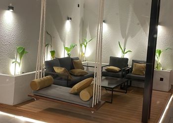 فيلا بتصميم مودرن مجلس ومسبح