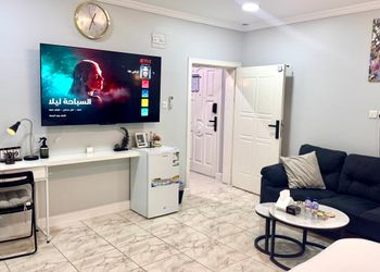 استديو هادئ بدخول ذاتي 