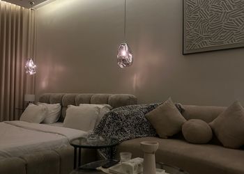 استديو هادئ بدخول ذاتي 