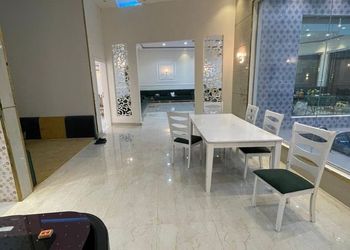 شالية بمجلس مطل على المسبح 