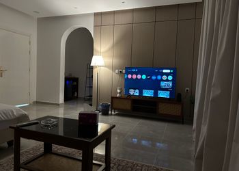 استديو هادئ بدخول ذاتي 