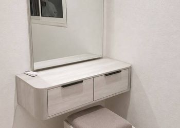 استديو بأثاث مريح وبسيط