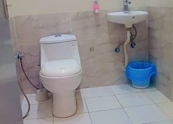 شاليه بألعاب مائية وصالة أنيقة 