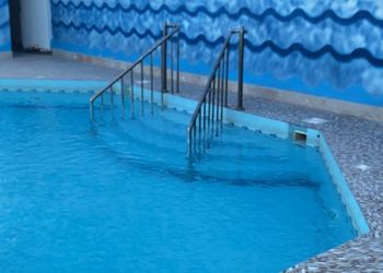 استراحة بمجالس ومسطح اخضر