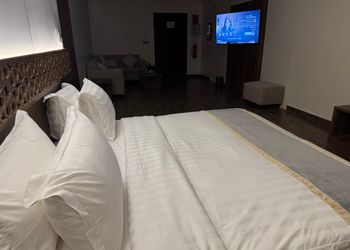 استديو بسرير ماستر