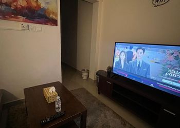 شقة بصالة و غرفة نوم 