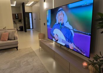 غرفتين نوم  ومجلس وصالة باطلاله 