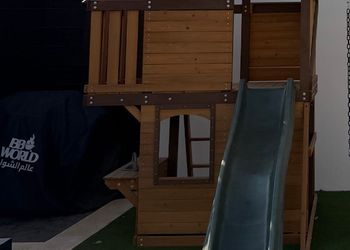 فيلا بصالة أنيقة وجلسة خارجية 