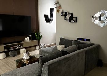 استديو بسرير ماستر وجلسة جانبية