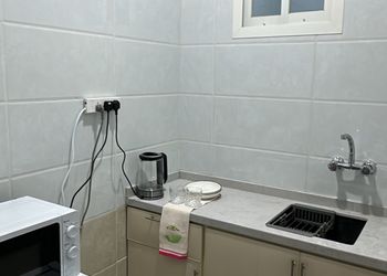 استديو بسرير ماستر وجلسة 