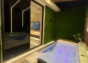 استديو بسرير ماستر وجلسة جانبية 