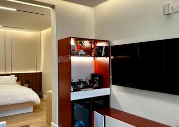 استديو هادئ بسرير ماستر