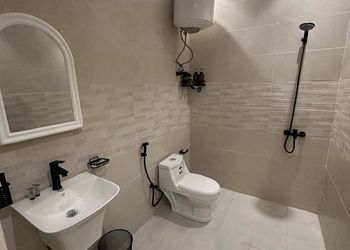 استديو بأثاث مريح وبسيط 