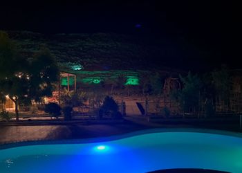استراحة باطلالة على الجبل ومسبح 