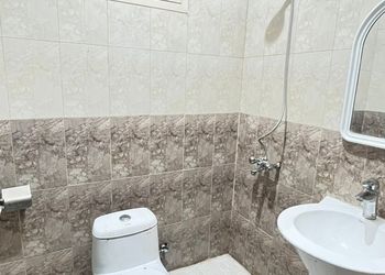 استديو بسرير ماستر وجلسة جانبية 