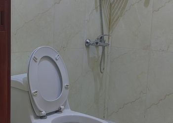 شقة بصالة جلوس وغرفة نوم 
