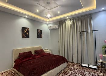 استديو بسرير ماستر 